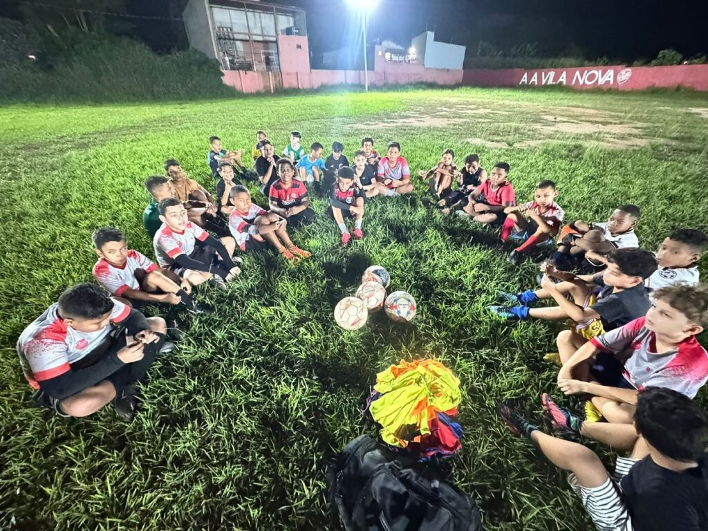 Joga Bem MT: Aulas de Futebol para 220 Jovens em 5 Municípios de Mato Grosso Joga Bem MT: Aulas de Futebol para 220 Jovens em 5 Municípios de Mato Grosso