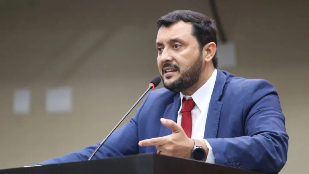 Professor Allan Kardec lidera transformação tecnológica e educacional em Mato Grosso Professor Allan Kardec lidera transformação tecnológica e educacional em Mato Grosso