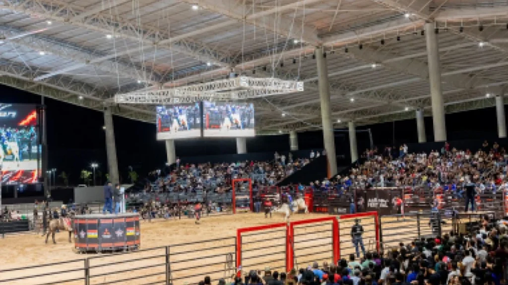 Mato Grosso AgroFestival reúne 70 mil pessoas no segundo dia com rodeio e música Mato Grosso AgroFestival reúne 70 mil pessoas no segundo dia com rodeio e música