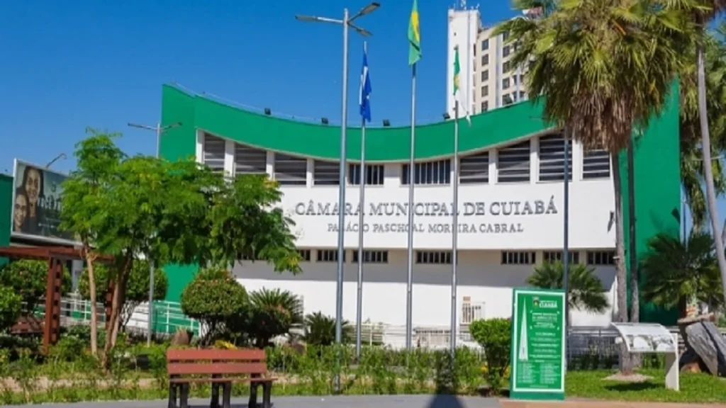 Câmara de Cuiabá implanta ponto biométrico com retenção salarial para faltosos