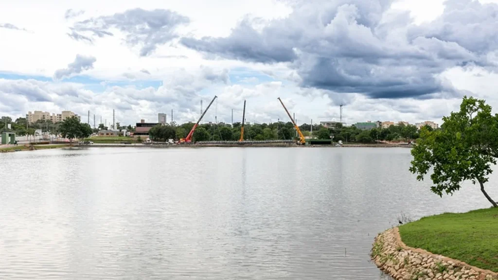 Prefeitura e Águas Cuiabá renovam banheiros do Parque das Águas para mais conforto