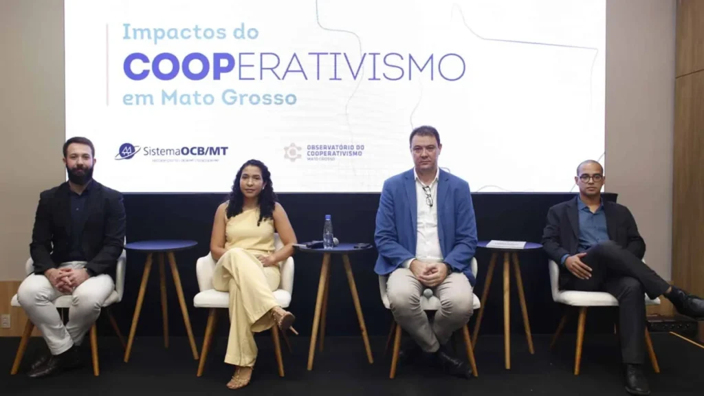 Cooperativismo em Mato Grosso movimenta mais de R$ 75 bilhões e gera 14 mil empregos diretos Cooperativismo em Mato Grosso movimenta mais de R$ 75 bilhões e gera 14 mil empregos diretos