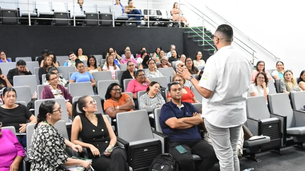 Cuiabá capacita 130 professores para fortalecer aprendizagem na rede municipal