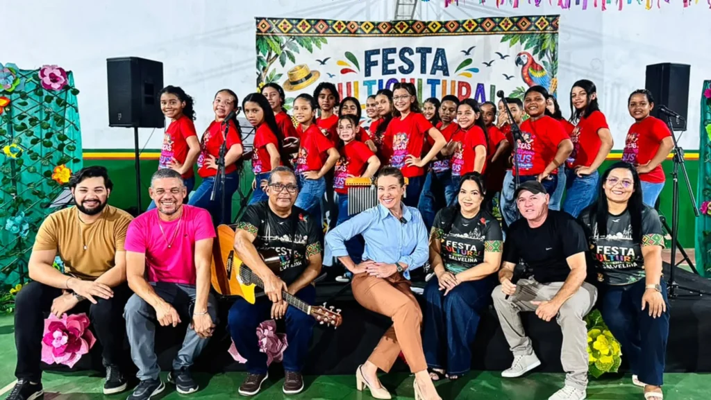 Prefeita Flávia Moretti celebra cultura mato-grossense na Festa Multicultural da EMEB Salvelina Ferreira Prefeita Flávia Moretti celebra cultura mato-grossense na Festa Multicultural da EMEB Salvelina Ferr