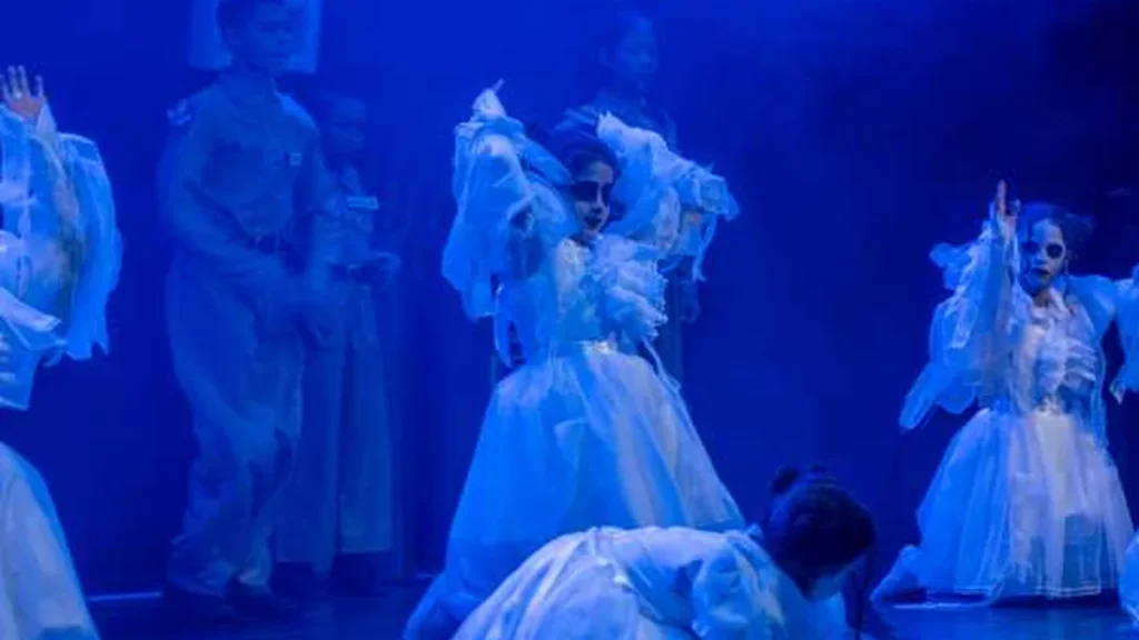 Rebobinando Memórias: espetáculo de dança revive clássicos do cinema em Lucas do Rio Verde