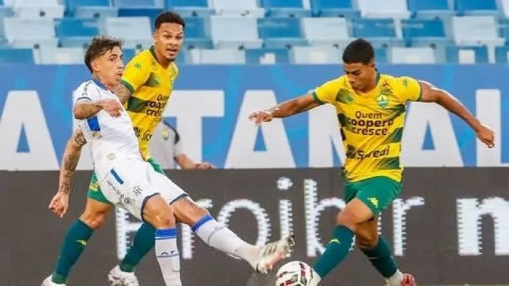 Avaí supera Cuiabá por 1 a 0 na Arena Pantanal e mantém disputa acirrada na Série B Avaí supera Cuiabá por 1 a 0 na Arena Pantanal e mantém disputa acirrada na Série B