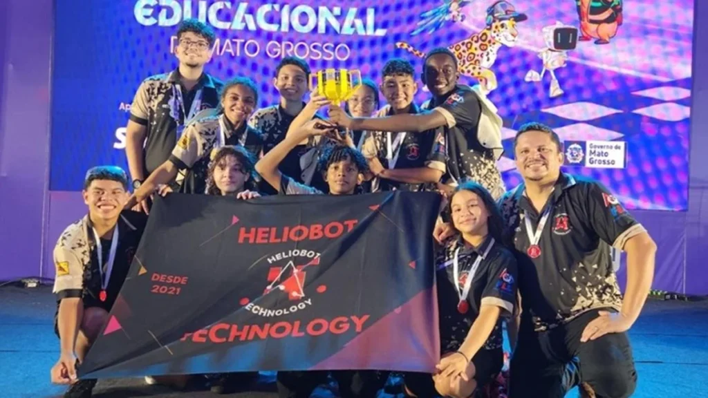 Estudantes de Cuiabá exibem projetos de robótica educacional em evento público Estudantes de Cuiabá exibem projetos de robótica educacional em evento público