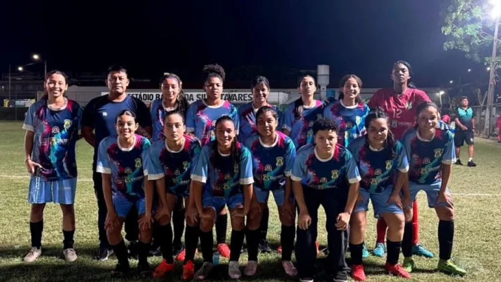 Futebol Feminino de Cáceres Avança à Final da Taça das Favelas em Cuiabá Futebol Feminino de Cáceres Avança à Final da Taça das Favelas em Cuiabá