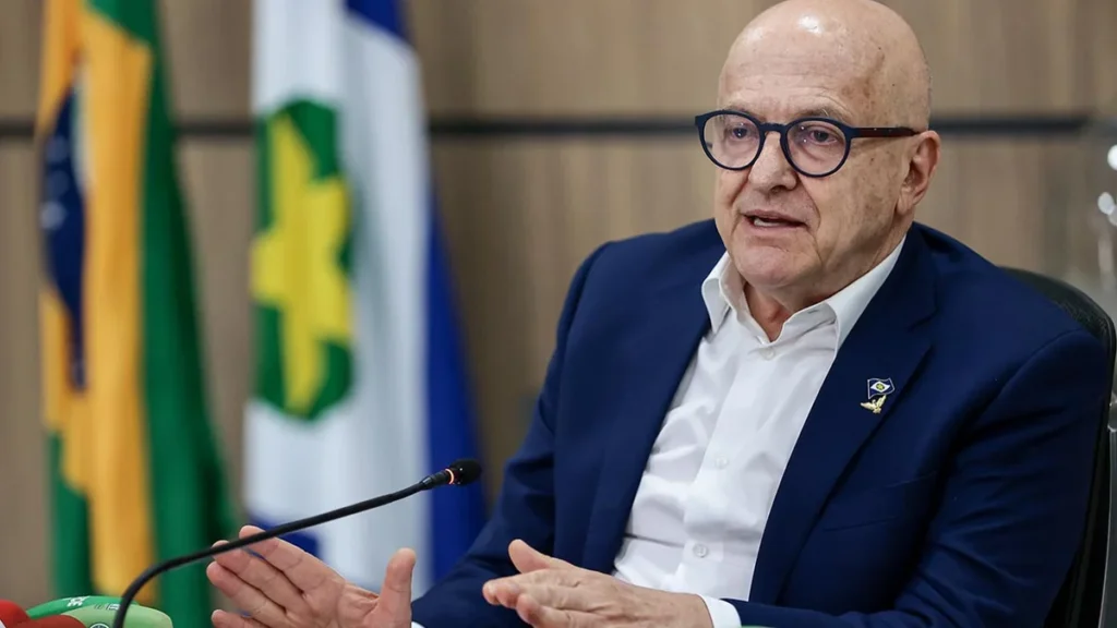 Plano de Pivetta prevê economia de R$ 1 bilhão ao ano com reforma administrativa Plano de Pivetta prevê economia de R$ 1 bilhão ao ano com reforma administrativa