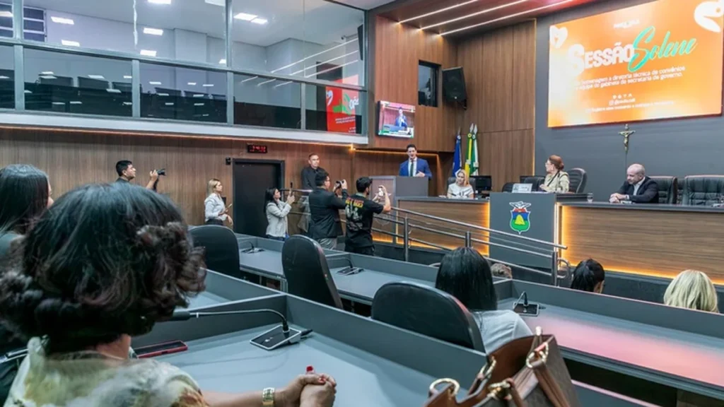 Servidores da Diretoria de Convênios são reconhecidos pela Câmara de Cuiabá Servidores da Diretoria de Convênios são reconhecidos pela Câmara de Cuiabá