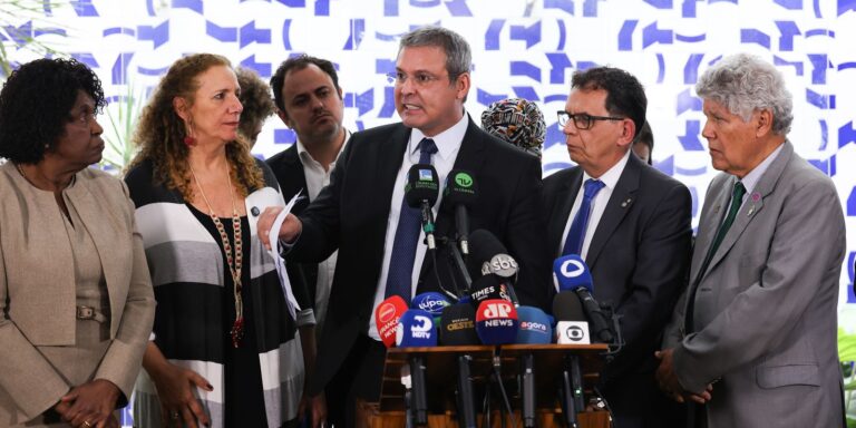 Operação Contenção no Rio: Polêmica e Divisão entre Deputados Federais Imagem do artigo