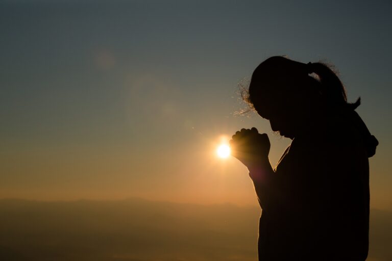A Importância da Espiritualidade para a Saúde: Como a Crença Pode Transformar Vidas A Importância da Espiritualidade para a Saúde: Como a Crença Pode Transformar Vidas