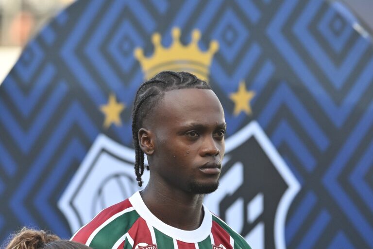 Desafios de Zubeldía no Carioca: Foco em Jovens Talentos e Reforços do Fluminense