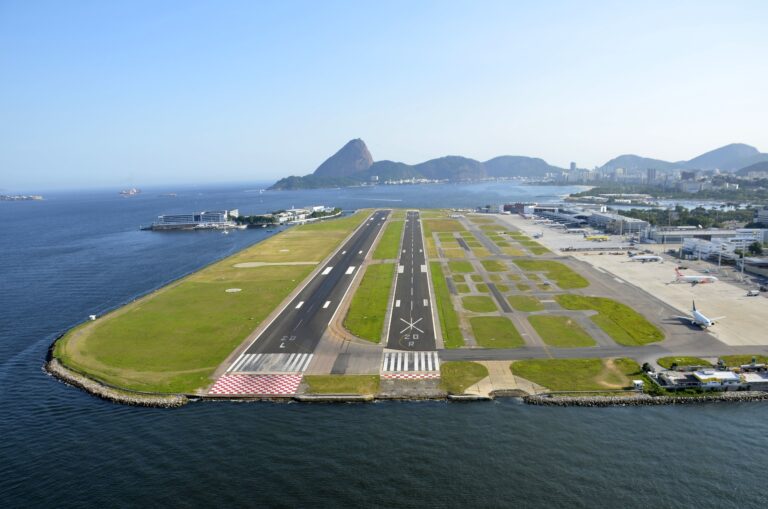 Entenda a polêmica sobre a flexibilização de voos no Aeroporto Santos Dumont Entenda a polêmica sobre a flexibilização de voos no Aeroporto Santos Dumont
