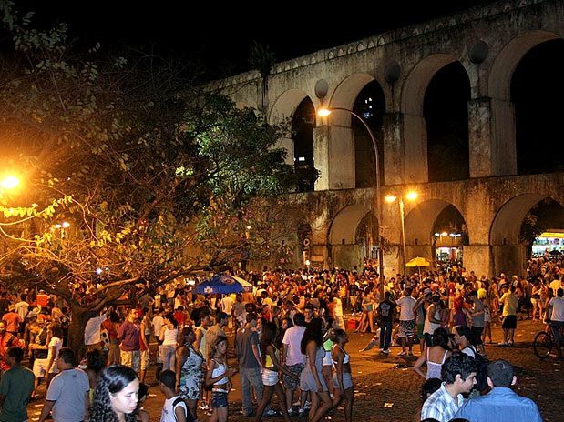 Lapa: O Coração Boêmio e Histórico do Rio de Janeiro Lapa: O Coração Boêmio e Histórico do Rio de Janeiro