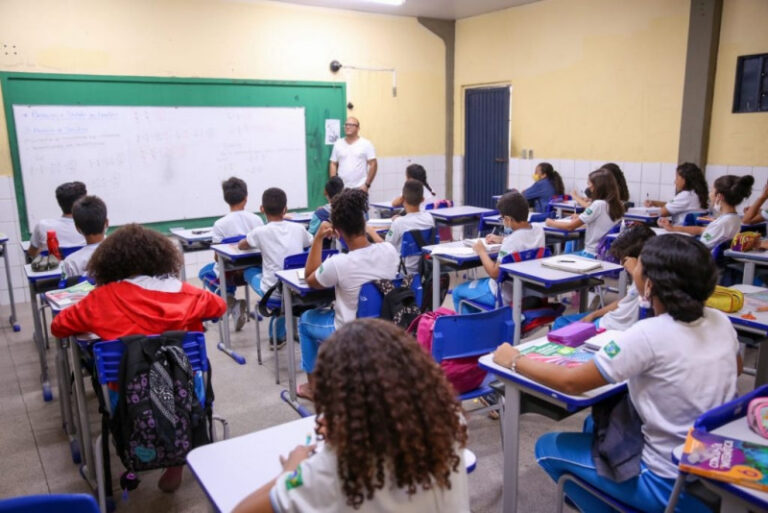Mais de 900 Professores da Rede Estadual do Piauí São Promovidos em Progressão Horizontal