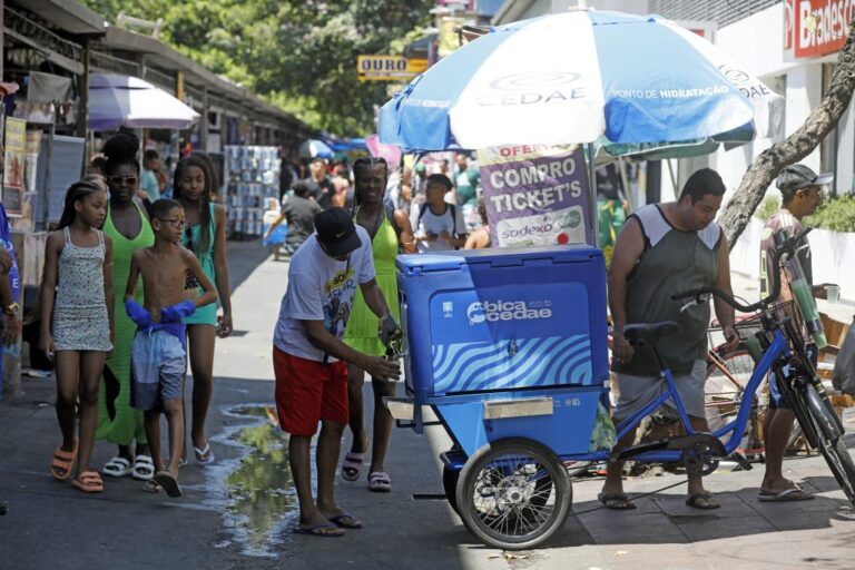 Rio de Janeiro Intensifica Ações Contra Onda de Calor: Mobilização Urgente do Governo Rio de Janeiro Intensifica Ações Contra Onda de Calor: Mobilização Urgente do Governo