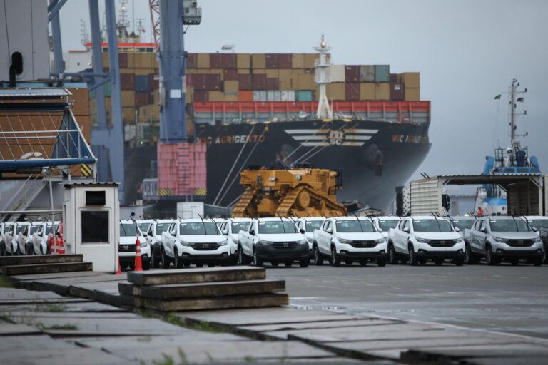 Exportações Brasileiras Batem Recorde em Sete Estados Apesar das Incertezas Globais Exportações Brasileiras Batem Recorde em Sete Estados Apesar das Incertezas Globais