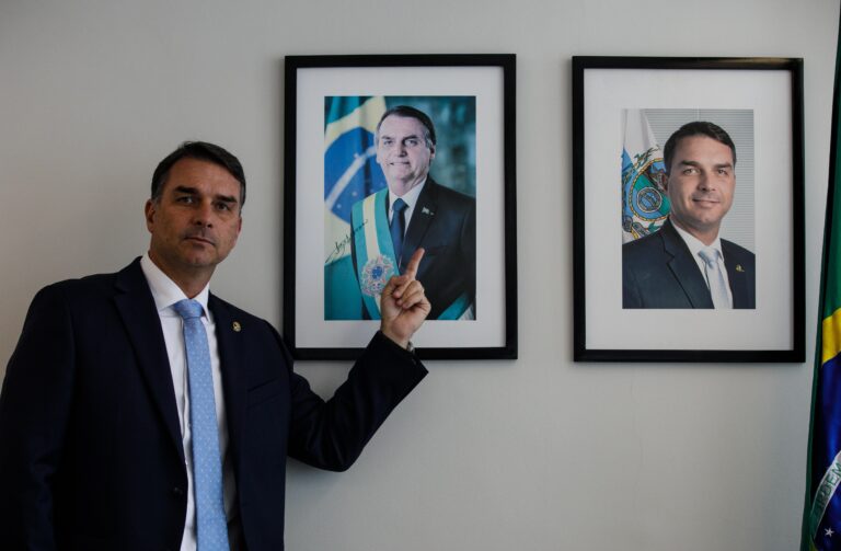 Flávio Bolsonaro Defende União entre Presidenciáveis da Direita e Promete Palanque Conjunto no Momen