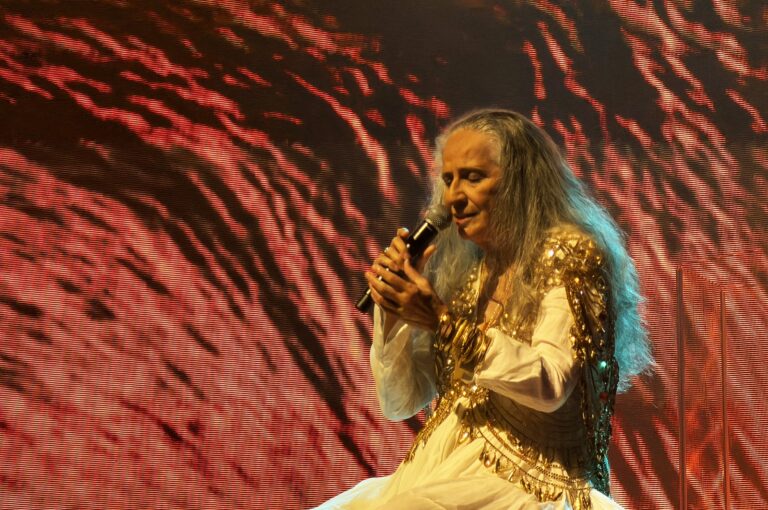 Maria Bethânia Celebra 60 Anos de Carreira com Show Especial no Rio Maria Bethânia Celebra 60 Anos de Carreira com Show Especial no Rio