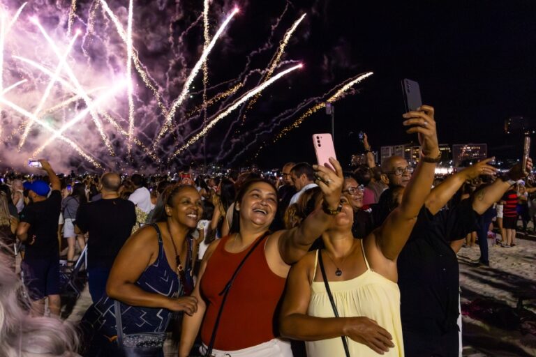Natal do Rio: Uma Celebração Coletiva que Encanta o Público Natal do Rio: Uma Celebração Coletiva que Encanta o Público