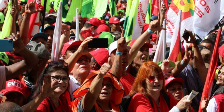 Sindicatos Comemoram 90 Anos do Salário Mínimo e Reforçam a Necessidade de Reajustes Sindicatos Comemoram 90 Anos do Salário Mínimo e Reforçam a Necessidade de Reajustes