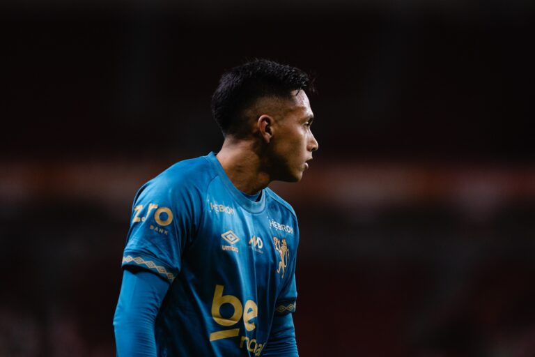 Sport Recebe Proposta do Platense por Rodrigo Atencio: O Que Isso Significa? Sport Recebe Proposta do Platense por Rodrigo Atencio: O Que Isso Significa?