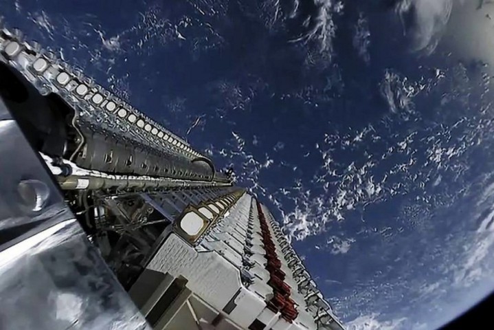 A Ambição de Elon Musk: Um Milhão de Satélites em Órbita para IA A Ambição de Elon Musk: Um Milhão de Satélites em Órbita para IA