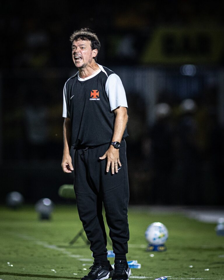 A Pedagogia do Palavrão: Como o Estilo de Fernando Diniz Motiva Jogadores A Pedagogia do Palavrão: Como o Estilo de Fernando Diniz Motiva Jogadores