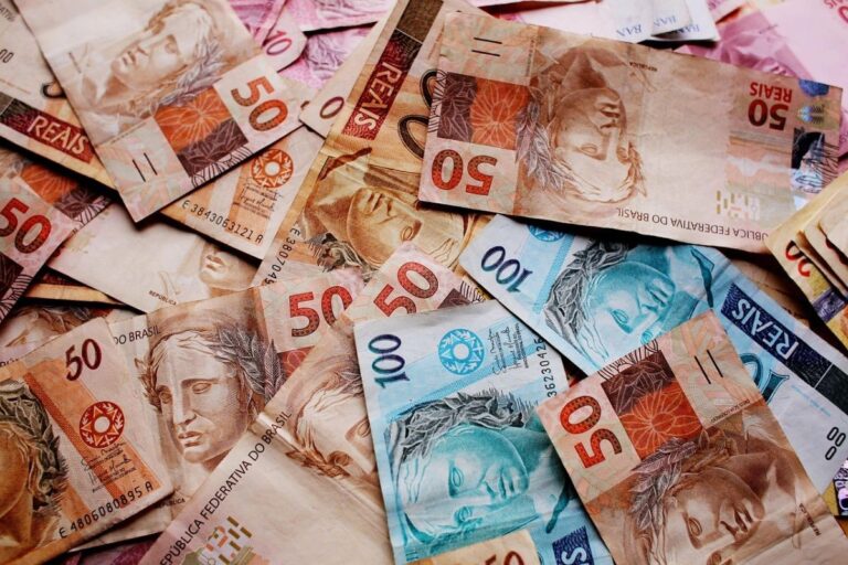 Arrecadação Federal Atinge Recorde de R$ 325,8 Bilhões em Janeiro de 2024