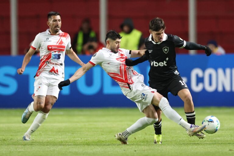 Botafogo Perde Oportunidades e Nacional Potosí Sai na Frente na Pré-Libertadores Botafogo Perde Oportunidades e Nacional Potosí Sai na Frente na Pré-Libertadores