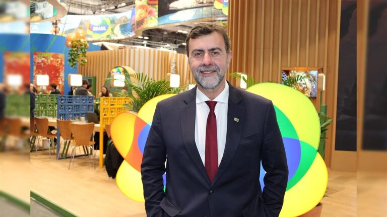 Embratur Reforça Parceria com Liesa para Impulsionar o Carnaval do Rio de Janeiro Embratur Reforça Parceria com Liesa para Impulsionar o Carnaval do Rio de Janeiro