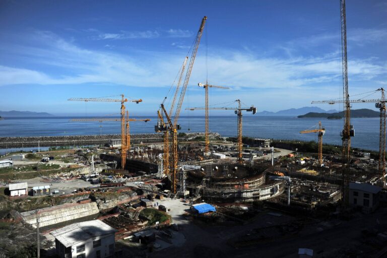 Governo Estuda Retomada das Obras de Angra 3 com Acordo sobre Tarifas Governo Estuda Retomada das Obras de Angra 3 com Acordo sobre Tarifas