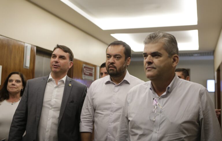 Washington Reis Explica Faltas de Apoio à Chapa do PL no Rio: ‘Não Vou Embarcar em Aventura’ Washington Reis Explica Faltas de Apoio à Chapa do PL no Rio: 'Não Vou Embarcar em Aventura'