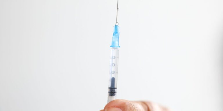 Adolescentes em Risco: Apenas 54% Estão Vacinados Contra o HPV