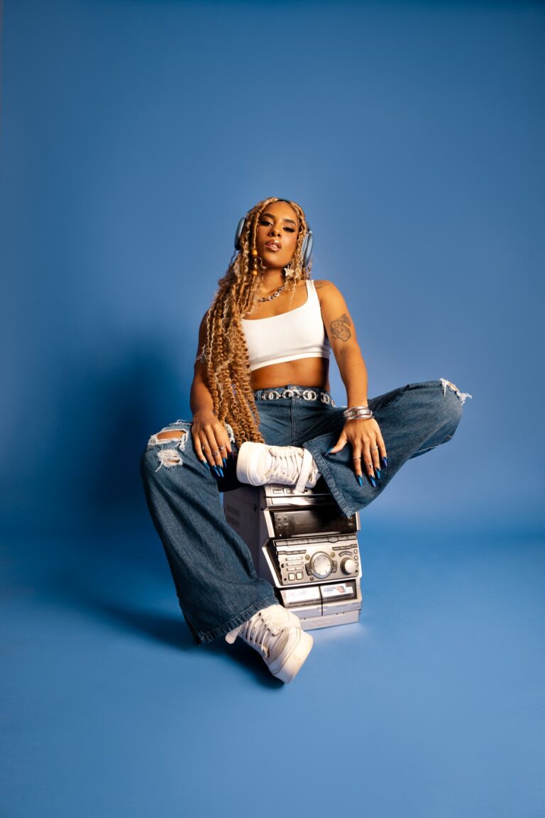 Bela Maria Lança Turnê de R&B Brasileiro com ‘Tudo Que Eu Sinto Faz Barulho’ Bela Maria Lança Turnê de R&B Brasileiro com 'Tudo Que Eu Sinto Faz Barulho'