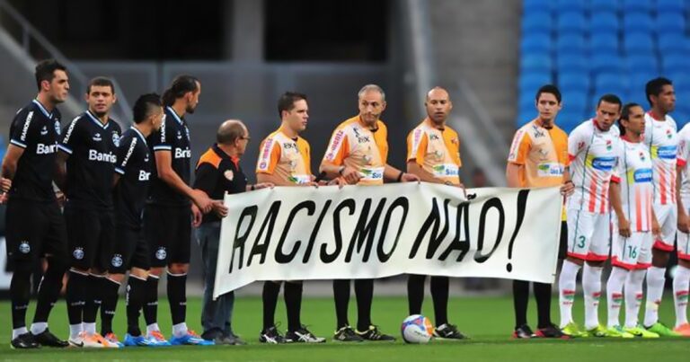 Câmara dos Deputados Aprova Cadastro Nacional Contra Racismo no Esporte Câmara dos Deputados Aprova Cadastro Nacional Contra Racismo no Esporte