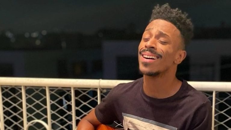 Cantor Juliano Garcia, do grupo Vibração, falece aos 30 anos após batalha contra leucemia Cantor Juliano Garcia, do grupo Vibração, falece aos 30 anos após batalha contra leucemia