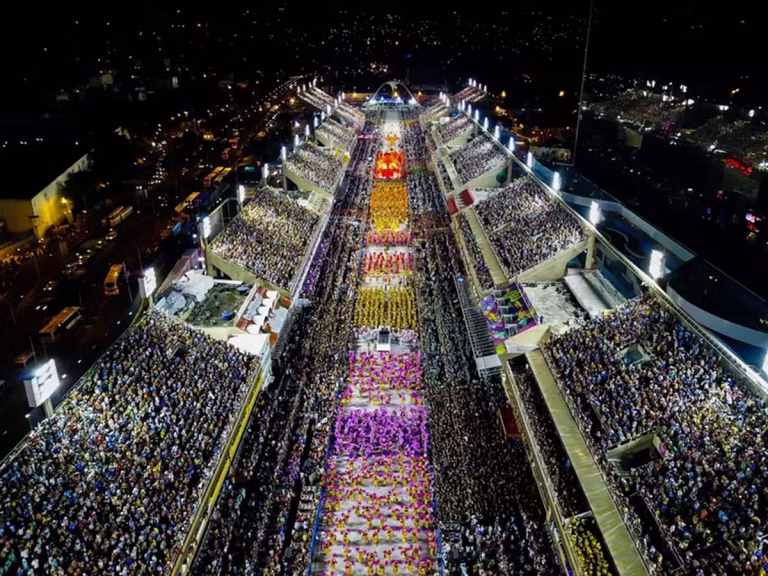 Cavalieri Defende Inclusão de 15 Escolas no Carnaval do Rio: Um Desejo da Prefeitura Cavalieri Defende Inclusão de 15 Escolas no Carnaval do Rio: Um Desejo da Prefeitura