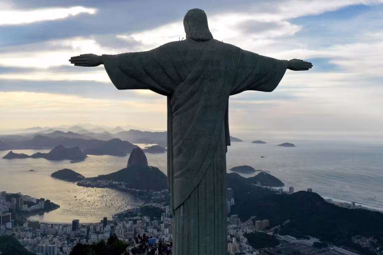 Como Reverter a Degradação do Estado do Rio de Janeiro? Um Chamado à Ação Como Reverter a Degradação do Estado do Rio de Janeiro? Um Chamado à Ação