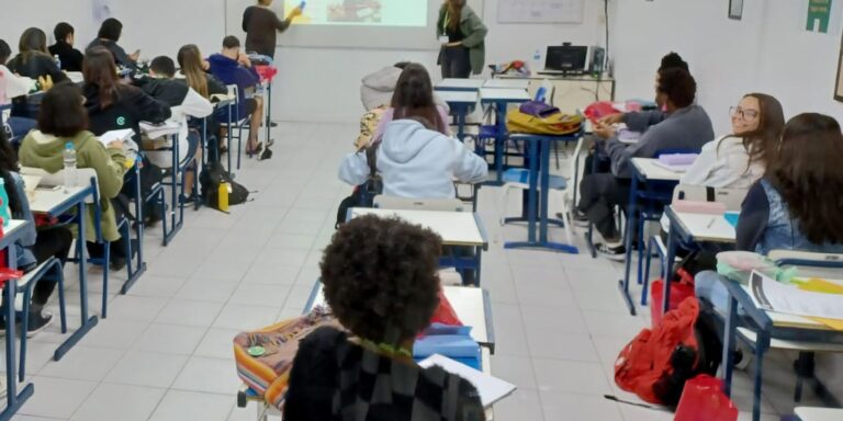 Crescimento de Alunos no Ensino Superior em 2023 e 2024: Um Marco na Educação Brasileira Crescimento de Alunos no Ensino Superior em 2023 e 2024: Um Marco na Educação Brasileira
