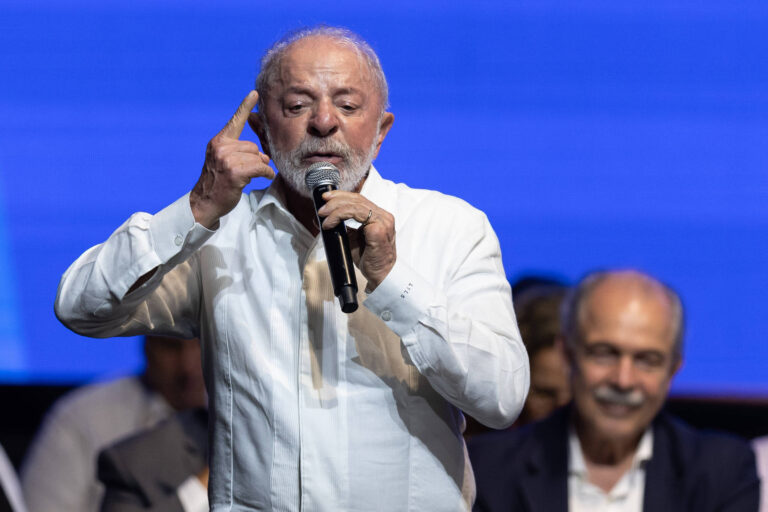 Dívida das Famílias Revela Desafios do Modelo de Governança de Lula Dívida das Famílias Revela Desafios do Modelo de Governança de Lula