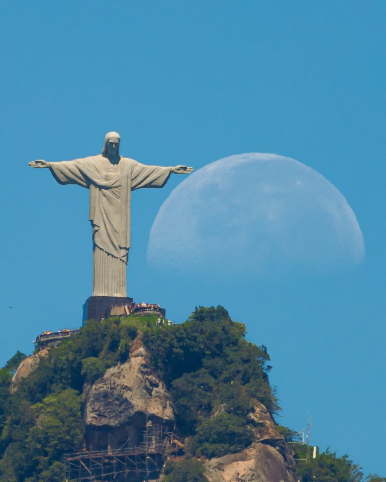 Explore o Melhor do Fim de Semana Carioca: Cultura e Diversão em Destaque Explore o Melhor do Fim de Semana Carioca: Cultura e Diversão em Destaque