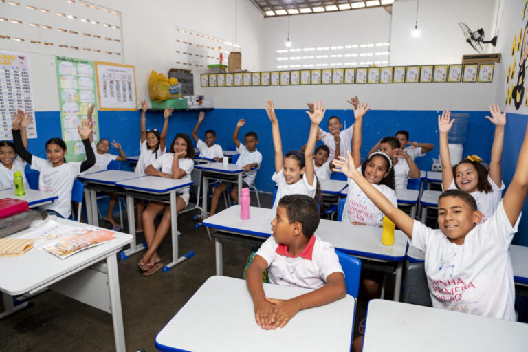 FIA Seleciona 38 Projetos que Promovem o Direito à Educação na Bahia e Outros 14 Estados FIA Seleciona 38 Projetos que Promovem o Direito à Educação na Bahia e Outros 14 Estados