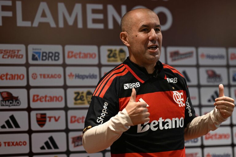 Flamengo e Fluminense: Jardim Entra em Campo em Busca de Vitória na Final do Carioca Flamengo e Fluminense: Jardim Entra em Campo em Busca de Vitória na Final do Carioca