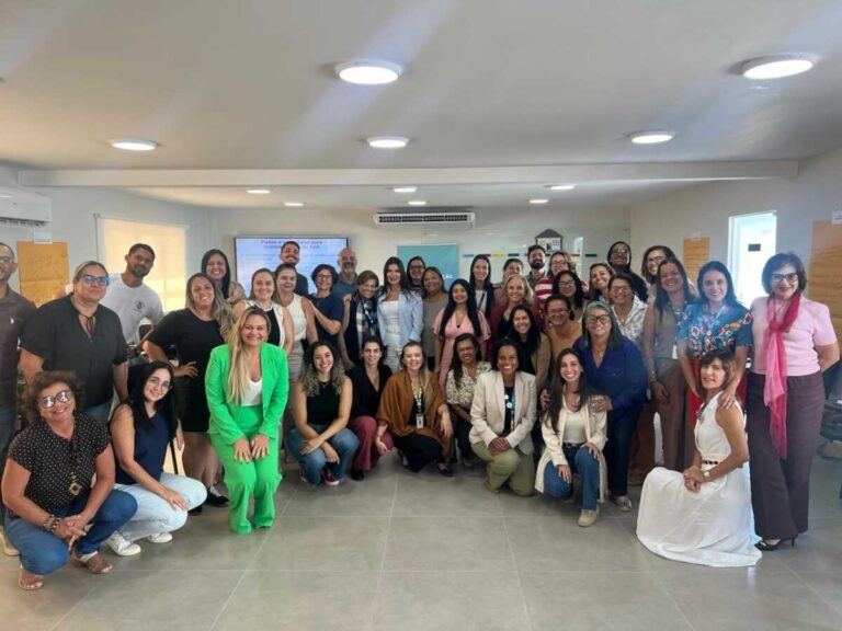 Fortalecimento da Saúde: Servidoras de São Pedro da Aldeia Participam de Oficina do PlanificaSUS Fortalecimento da Saúde: Servidoras de São Pedro da Aldeia Participam de Oficina do PlanificaSUS