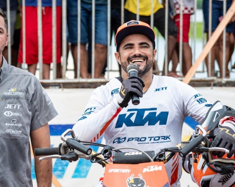Joaninha Encanta Pará com Show Imperdível de Freestyle Motocross