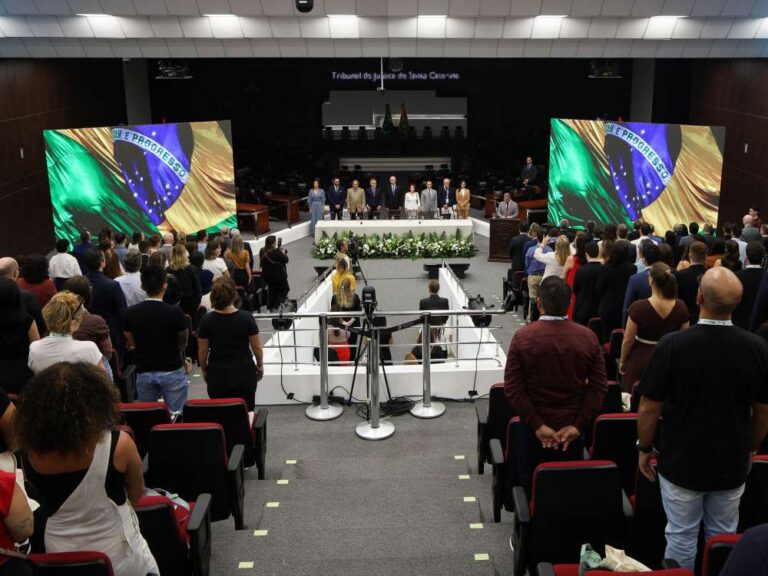 Judicialização da Saúde: Seminário em SC Apresenta Soluções para Equilíbrio no Sistema Judicialização da Saúde: Seminário em SC Apresenta Soluções para Equilíbrio no Sistema
