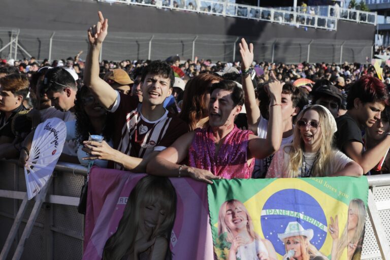 Lollapalooza 2026: Como Festivais de Música Provocam ‘Efervescência’ Cerebral Lollapalooza 2026: Como Festivais de Música Provocam 'Efervescência' Cerebral