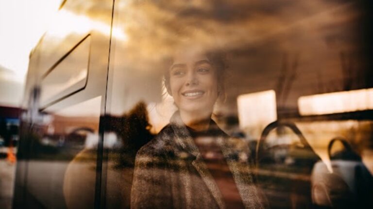 Mulheres: As Principais Pesquisadoras de Viagens no Brasil e Suas Preferências por Ônibus Mulheres: As Principais Pesquisadoras de Viagens no Brasil e Suas Preferências por Ônibus